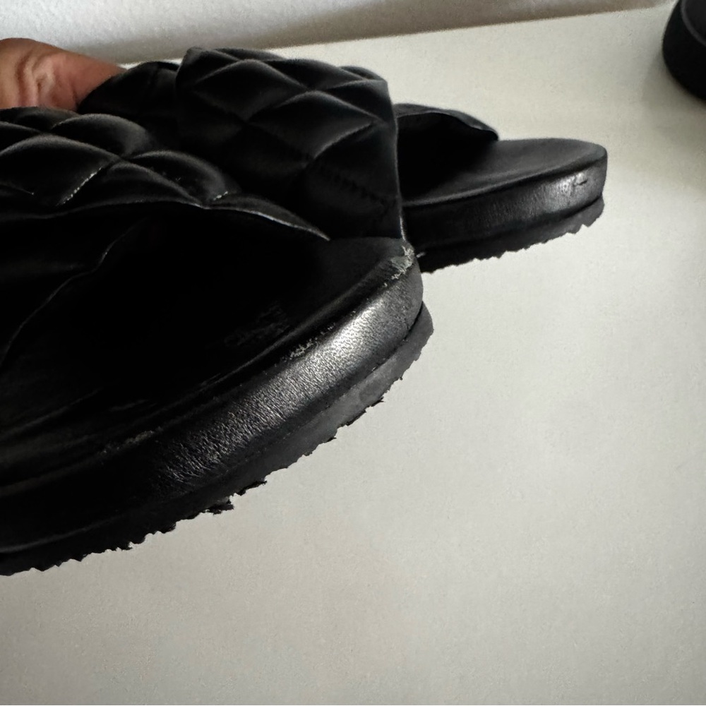 Never Worn Seychelles Wide Awake Quilted Puffy
Slide Sandals - Picture 8 of 10